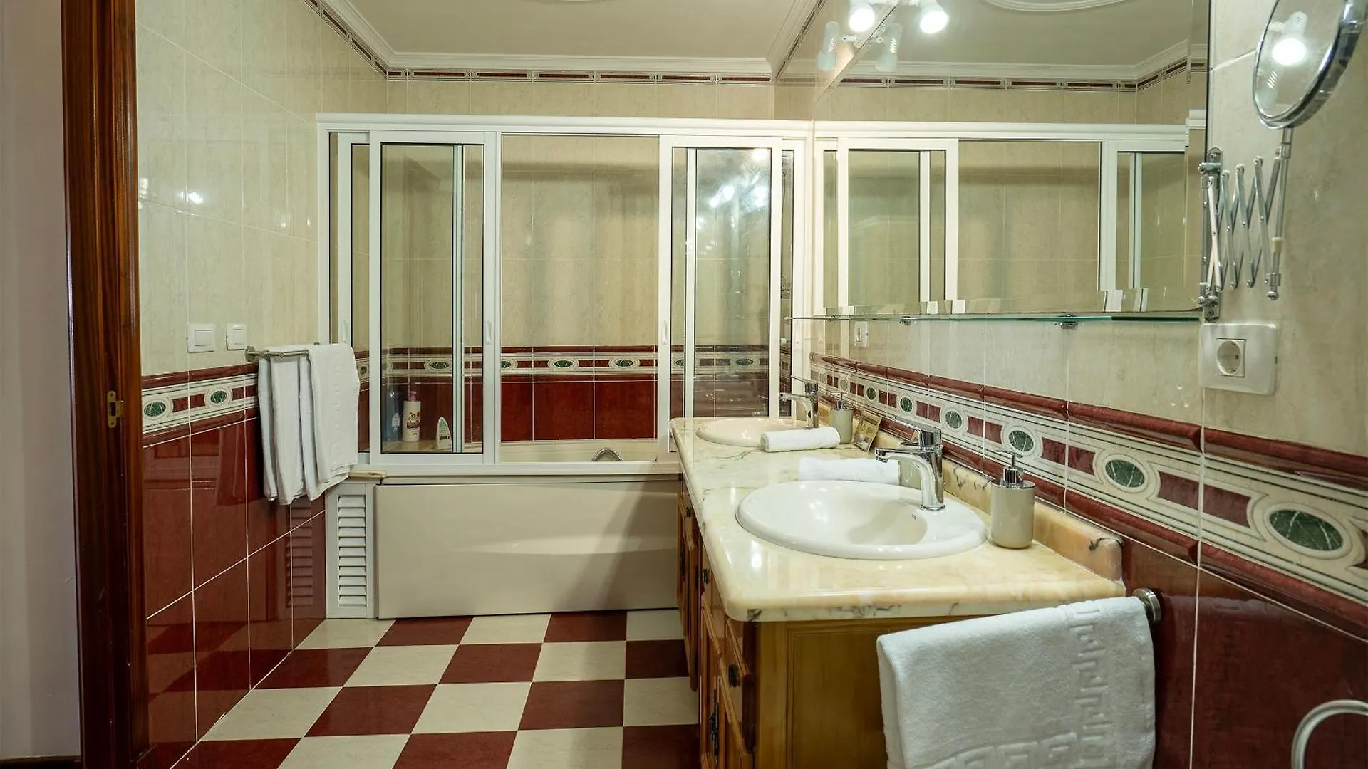Villa Dictador 사우살 스페인